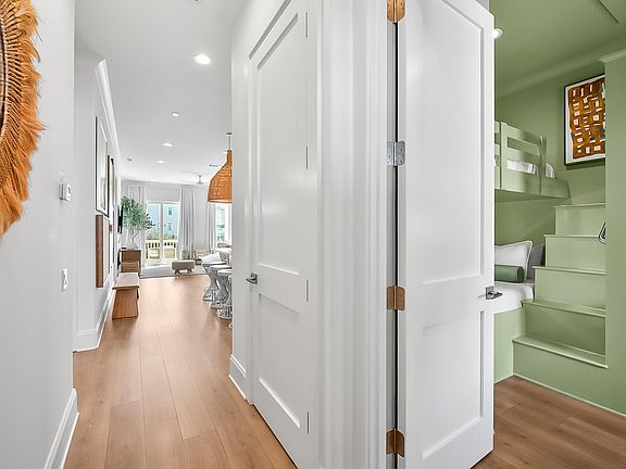 4th image of 70 Marthas Ln #2-204