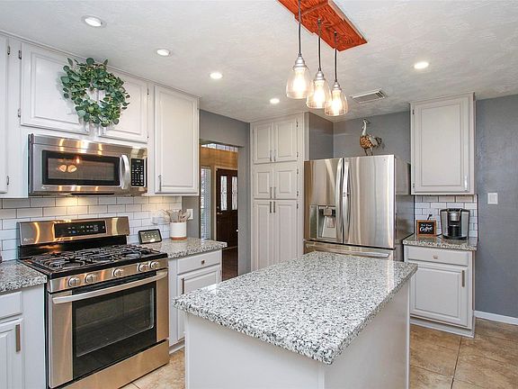 5th image of 6819 Coral Ridge Rd