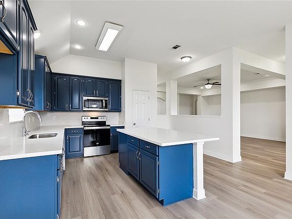 5th image of 7429 Freemark Dr