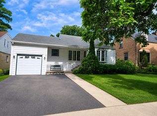 4529 Saratoga Ave, Downers Grove, IL 60515