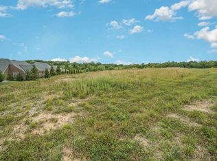 329 Crown Point Cir, Lakeside Park, KY 41017