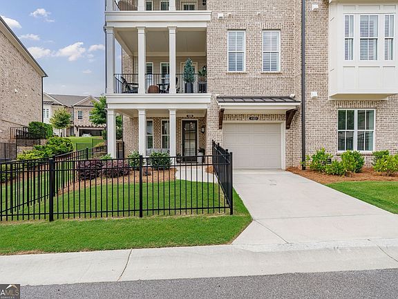 3rd image of 4989 Sealy Cir