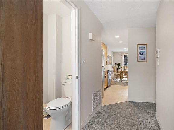 5th image of 36 Lordvale Blvd Unit 36