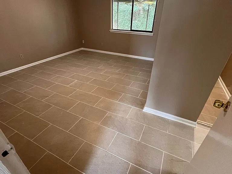 8439 Everest Dr — Photo 9
