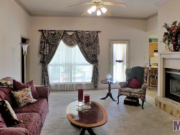 3rd image of 18628 N Red Oak Dr