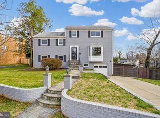 6001 Marquette Ter, Bethesda, MD 20817