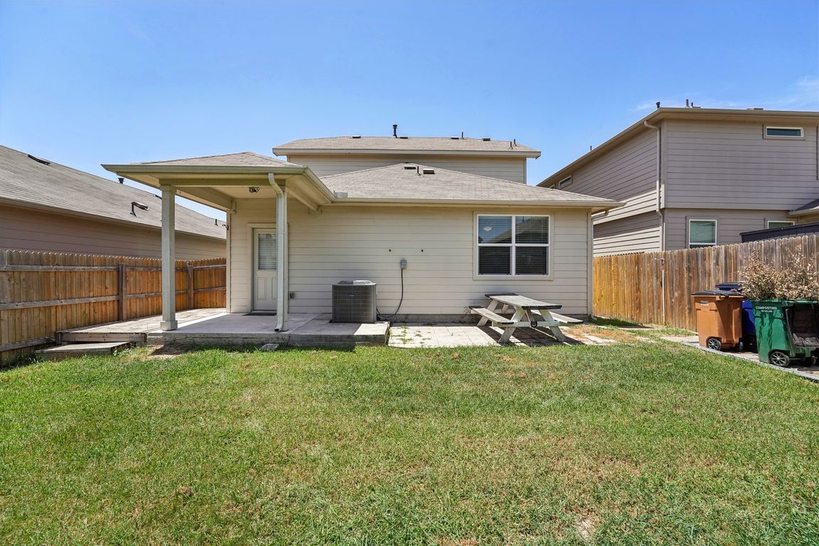 Levy Ln-S3007-037.jpg