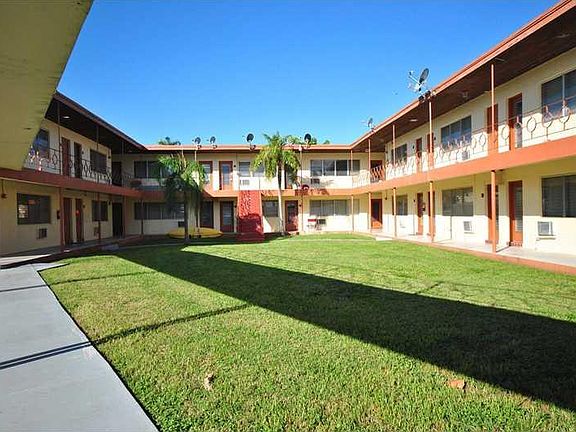 4th image of 10200 E Bay Harbor Dr APT 2D