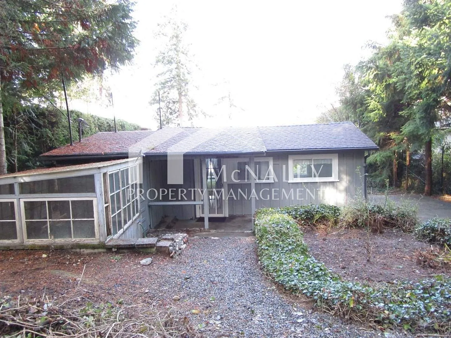 Waterfront Cottage in Gig Harbor — Photo 3