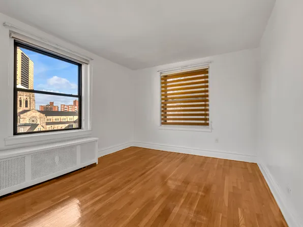 72-34 Austin Street image 11 of 15