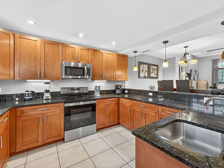 14525 Damai Ln #14525 — Photo 6