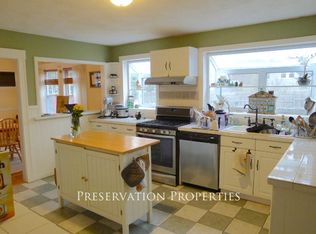 461 Albemarle Rd Floor 1, Newtonville, MA 02460