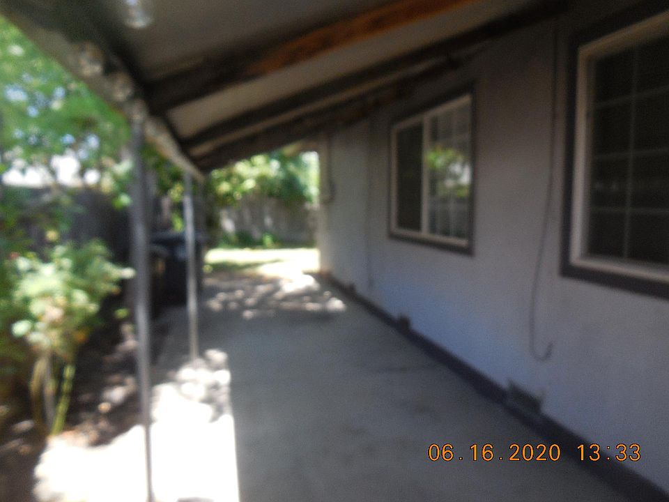 Building Photo 3