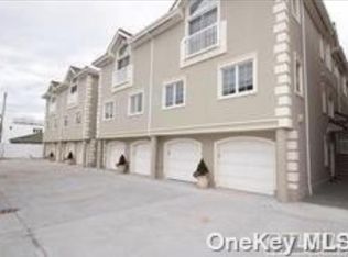 1051 Oceanfront St #7, Long Beach, NY 11561