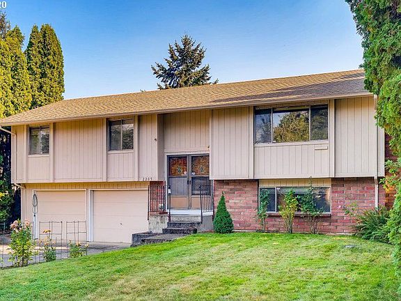 2nd image of 2205 NE Cranbrook Dr
