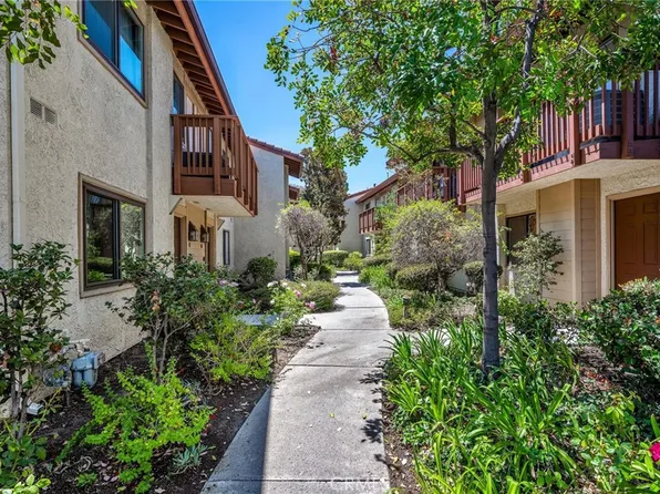 21555 Burbank Blvd Unit 47, Woodland Hills, CA 91367