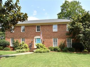 1005 Greenhurst Rd, Winston Salem, NC 27104