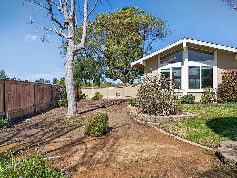 1525 Fairway Dr — Photo 46