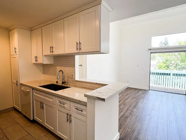 5700 Etiwanda Ave #257 — Photo 7
