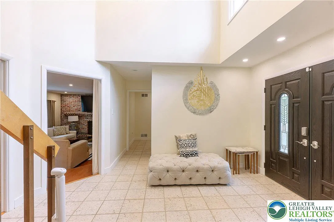 4 bed, 5.0 bath, 3544 sqft, $3,500 — Photo 4