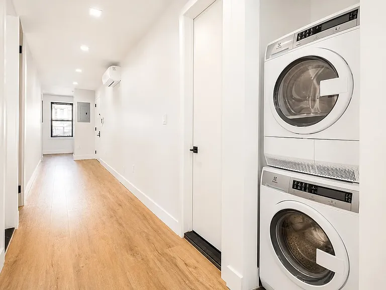 710 De Graw St #1A — Photo 8