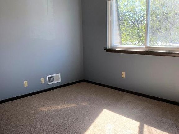 3rd image of 7305 Ames Cir