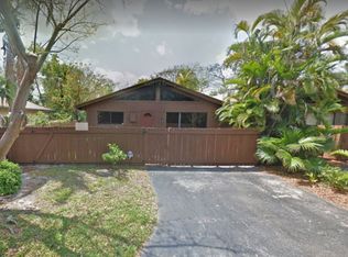 11330 SW 114 Lane Cir, Miami, FL 33176