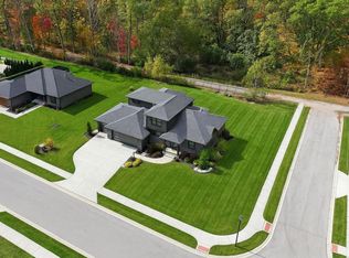 14379 Whisper Rock Blvd, Fort Wayne, IN 46845