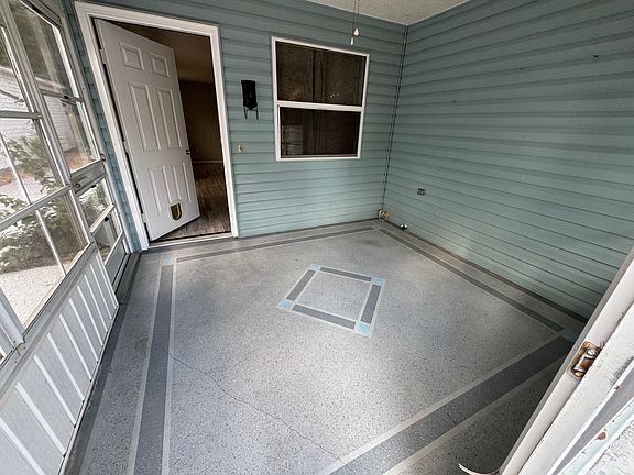3rd image of 733 Villita Ln