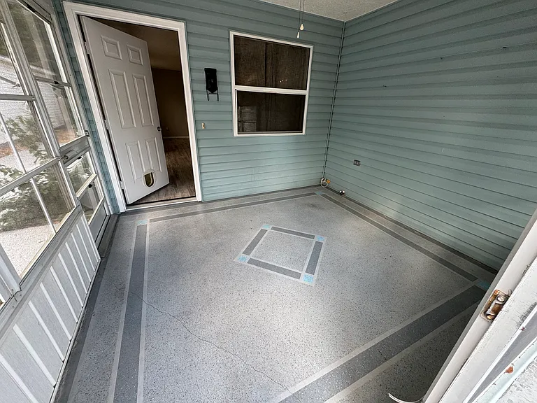 733 Villita Ln — Photo 3