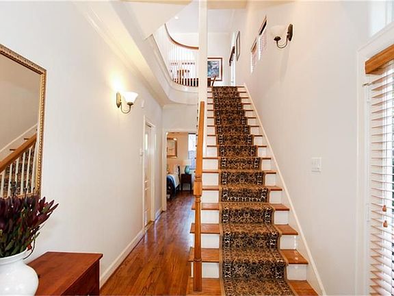 4th image of 2218 Bellefontaine St APT A