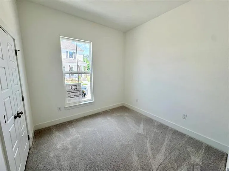 9664 Creekview Dr — Photo 8