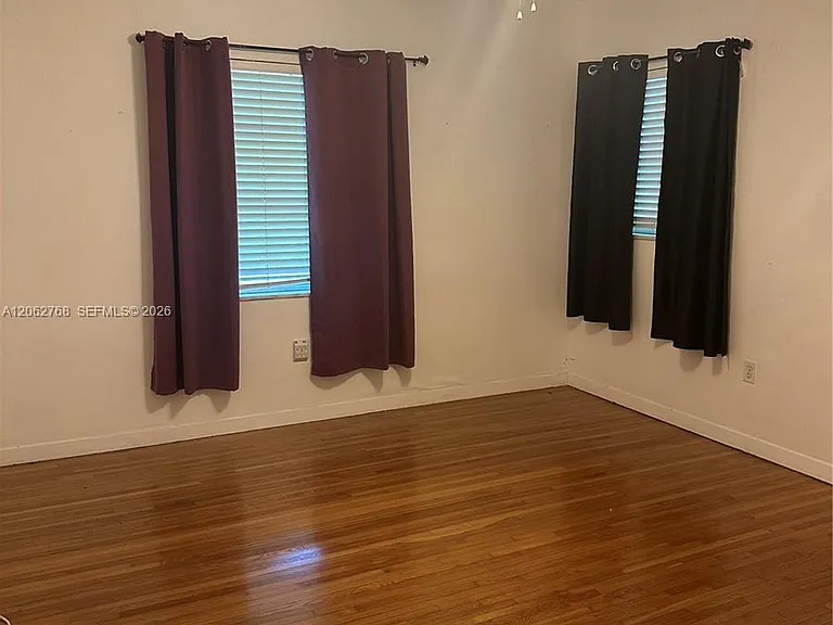 5340 Orduna Dr — Photo 7