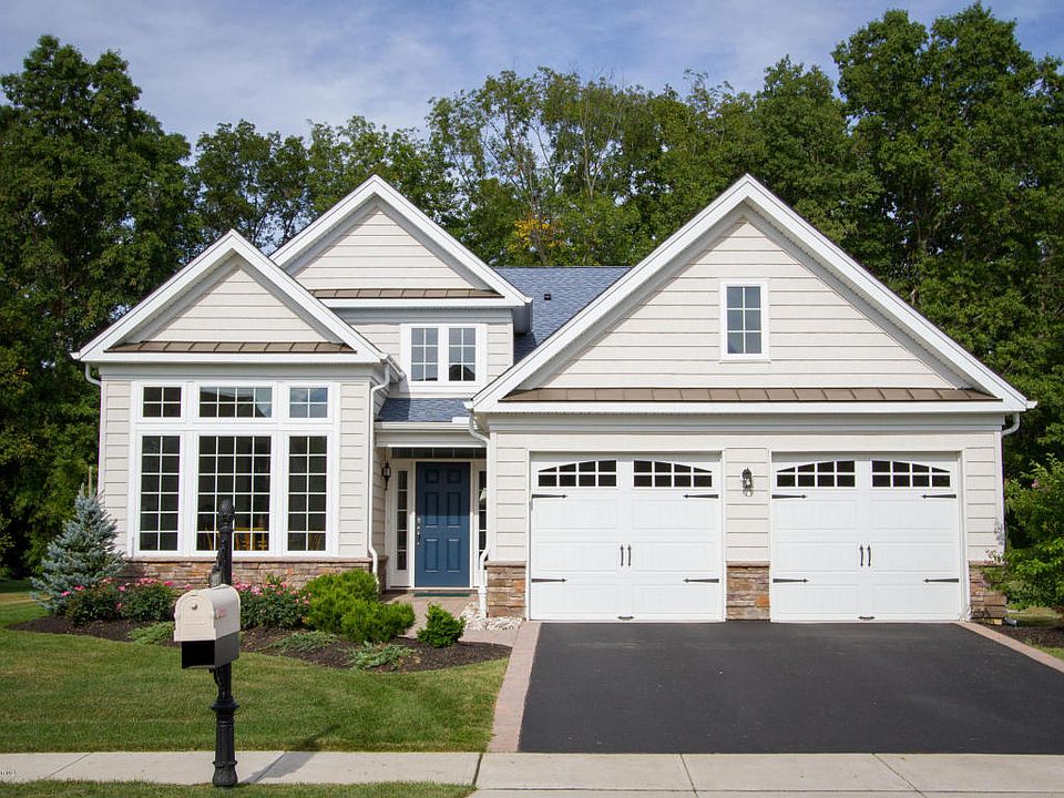 1st image of 327 Dorn Dr