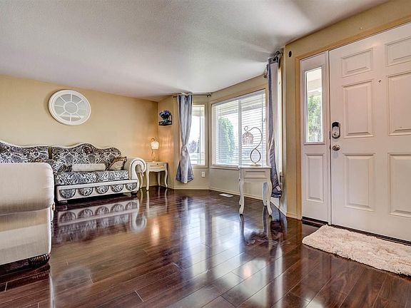 4th image of 4411 Kubota Ln
