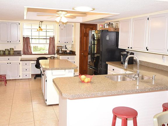 3rd image of 38922 Ella Dr