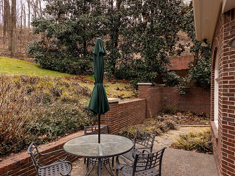 710 Ashley Run — Photo 38