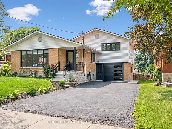2nd image of 385 Village Cres