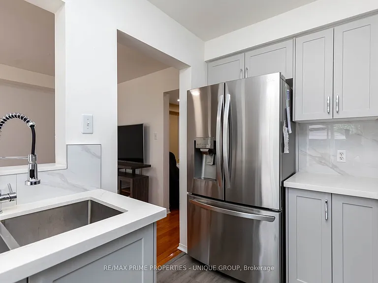 25 Pine Gate Pl — Photo 12