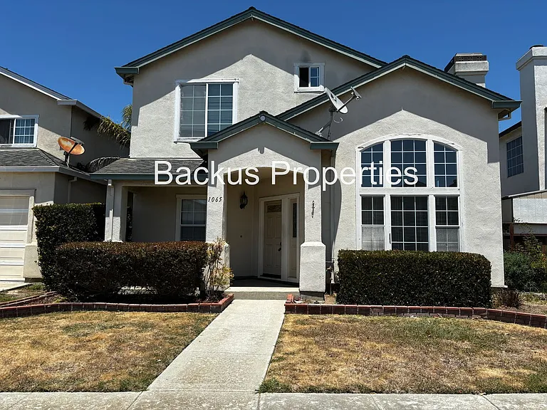 1065 Kensington Way — Photo 1