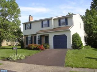 568 Pioneer Cir, Harleysville, PA 19438