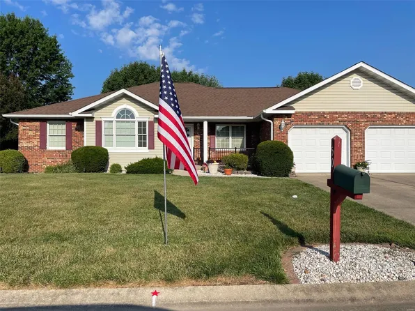 50 Meadowlark Ln, Highland, IL 62249
