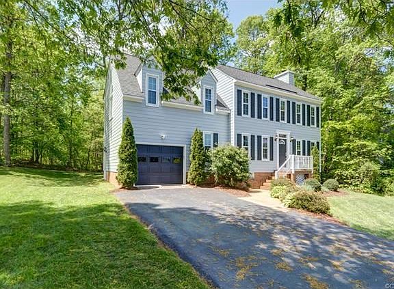 Beautiful lot backing to woods!