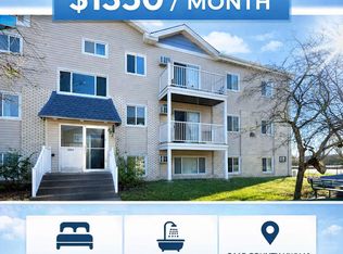 2651 Moundsview Dr #207, Saint Paul, MN 55112