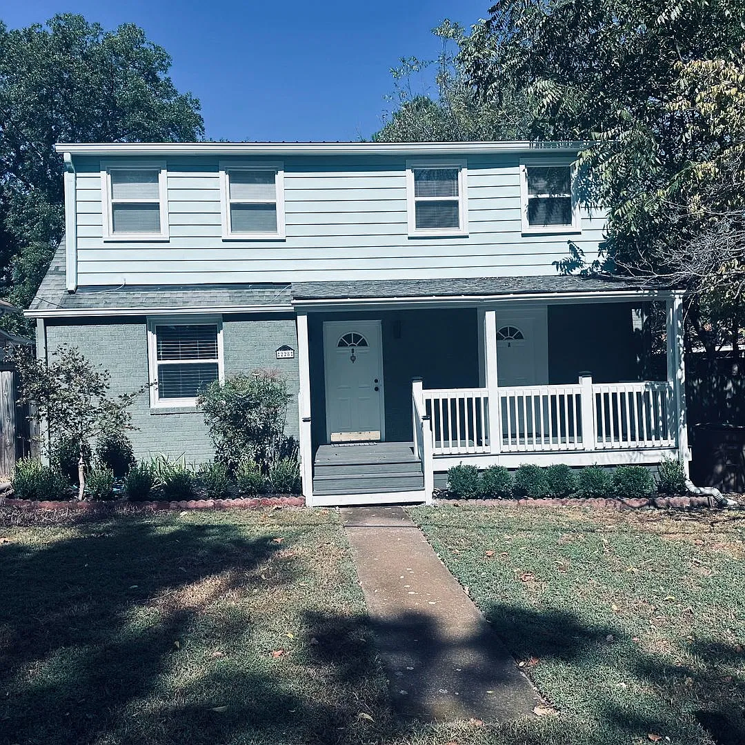 Berry Hill! — Photo 1