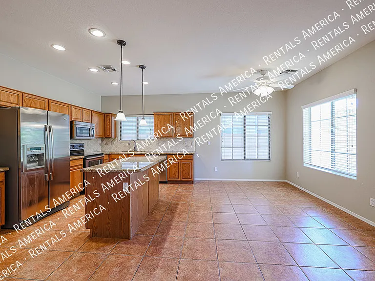 16021 W Custer Ln — Photo 12