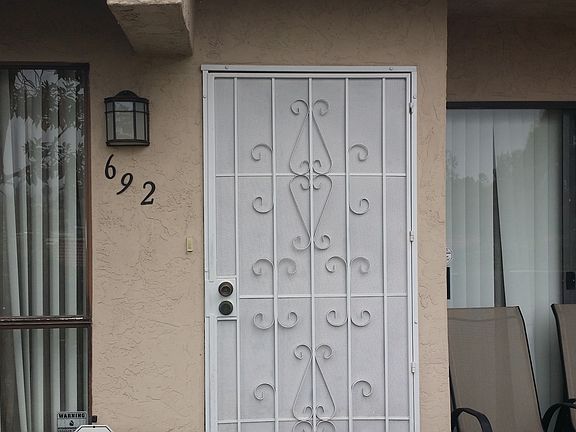 4th image of 692 Ascot Dr