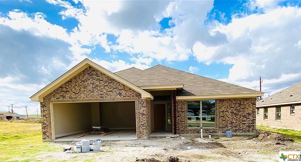 1st image of 307 Woods Dr