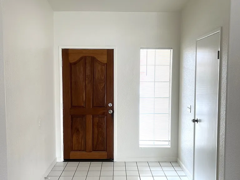 4264 Willowcreek Ct — Photo 18