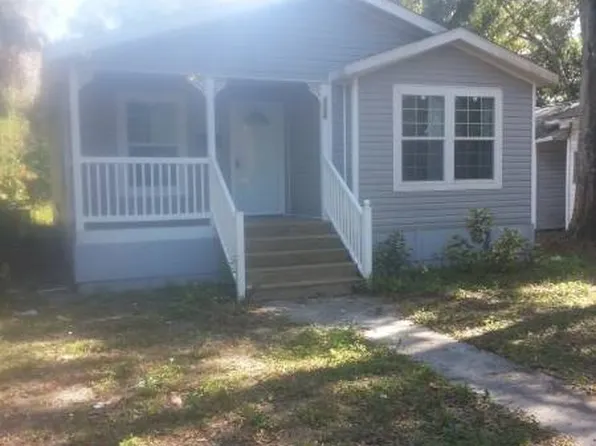 1750 Newark St S, Saint Petersburg, FL 33711